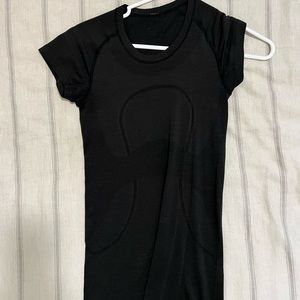 Lululemon Swift Tech Top
